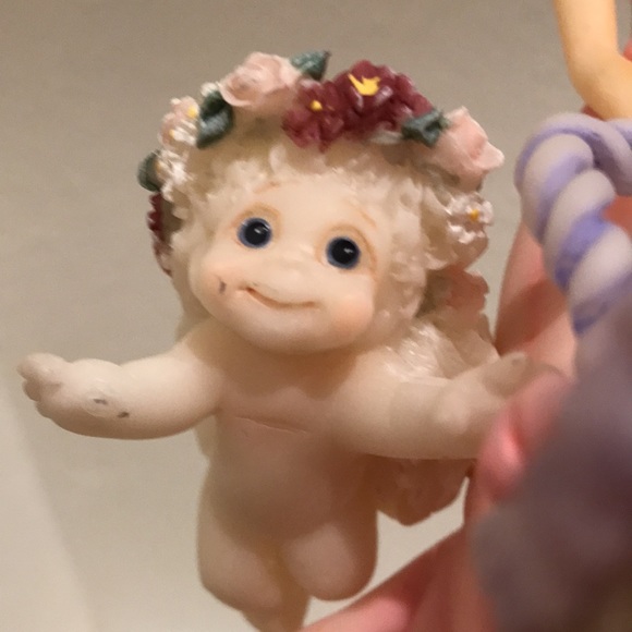 Vintage - A Stroll In The Park - Figurine - Kristin Hackett - Retired 1997 - $35 - Picture 8 of 15